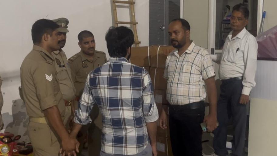 *औषधि निरीक्षक ने मोरी गेट पर की छापेमारी, 17.72 लाख की दवायें सीज।*